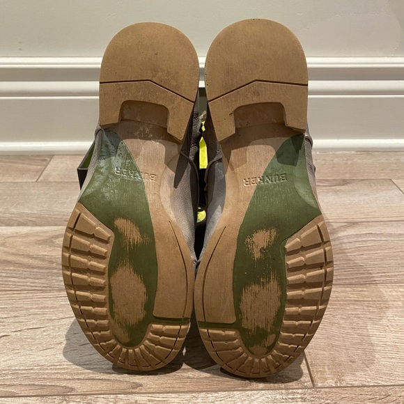 Bunker Footwear Women’s Grey Leather Ankle Bootie w/Orange Plaid Lining Size: 7 - Picture 6 of 8